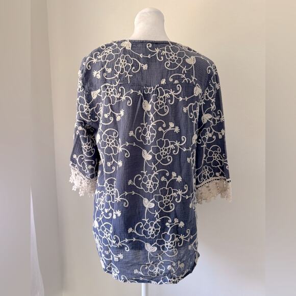 Lauren Michelle Blue & Cream Embroidered 3/4 Sleeve Blouse - Picture 6 of 8